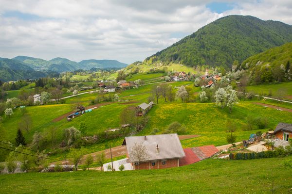 Tuhinj Valley