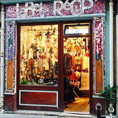 LaBeL RéCuP&#8217; store front.